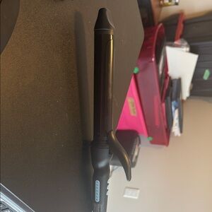 Bio Ionic 1.25in Barrel Curling Iron